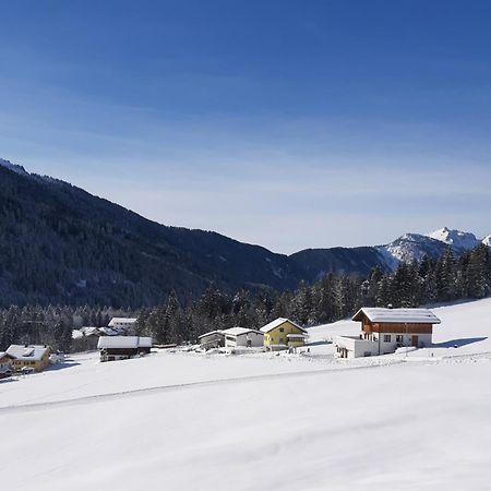 Haus Adrian Apartment Wald am Arlberg Exterior foto