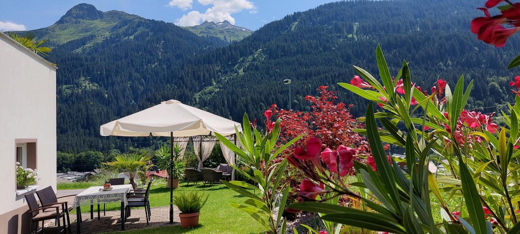 Haus Adrian Apartment Wald am Arlberg Exterior foto